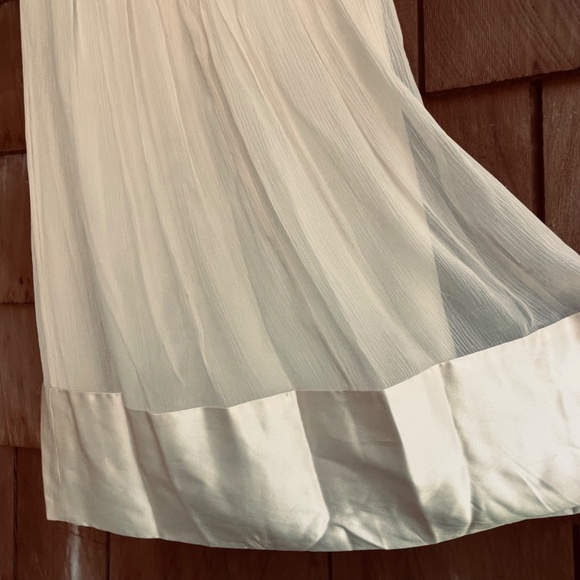 BCBG π― Silk Lace Chiffon Satin Cocktail Dress Sz 4 Cream - Picture 13 of 15